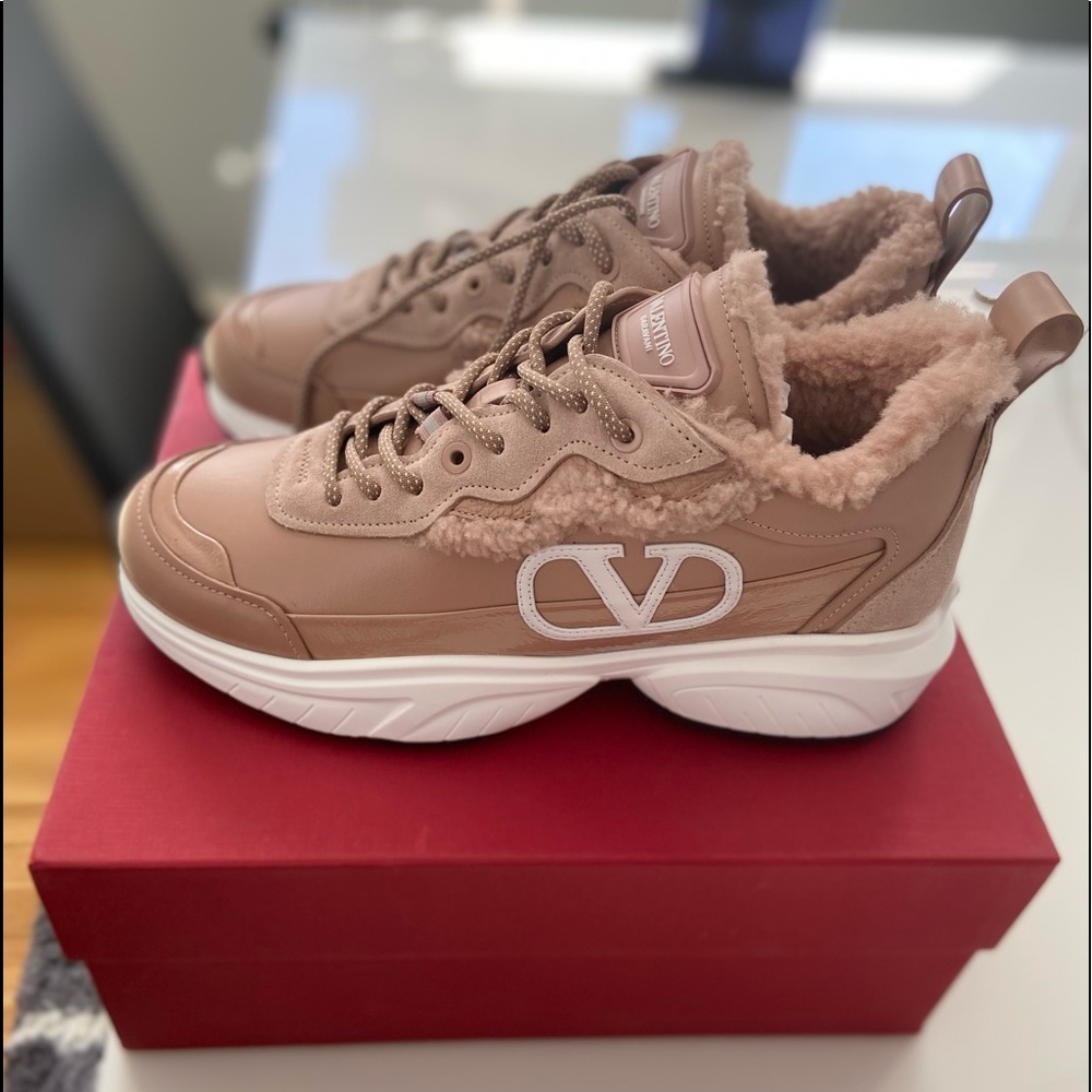 Valentino Garabani Sneakers